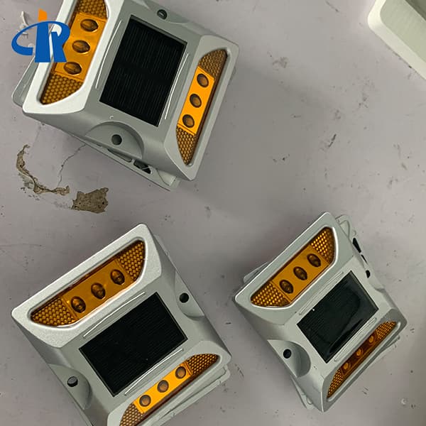 <h3>Single Side Solar Powered Pavement Markers In Uk With Shank</h3>
